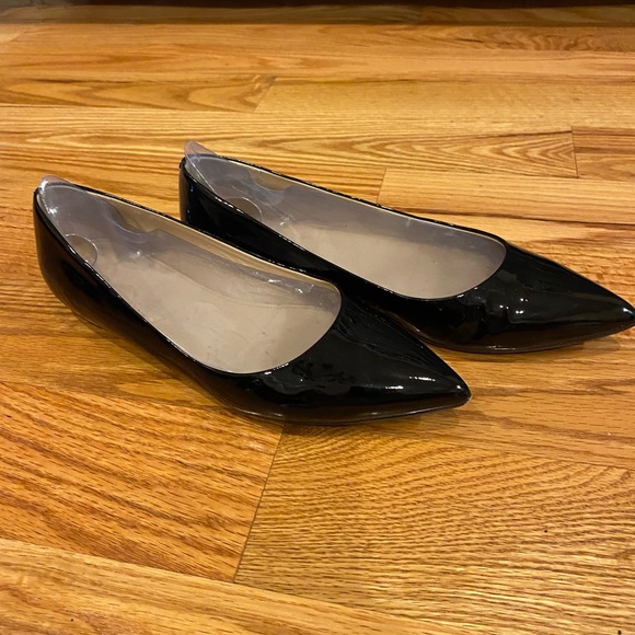 Women flats size 7 still in good condition - Picture 2 of 4